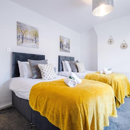 Chester City Centre Cottage: Spacious 2-Bed for 6 Exterior photo