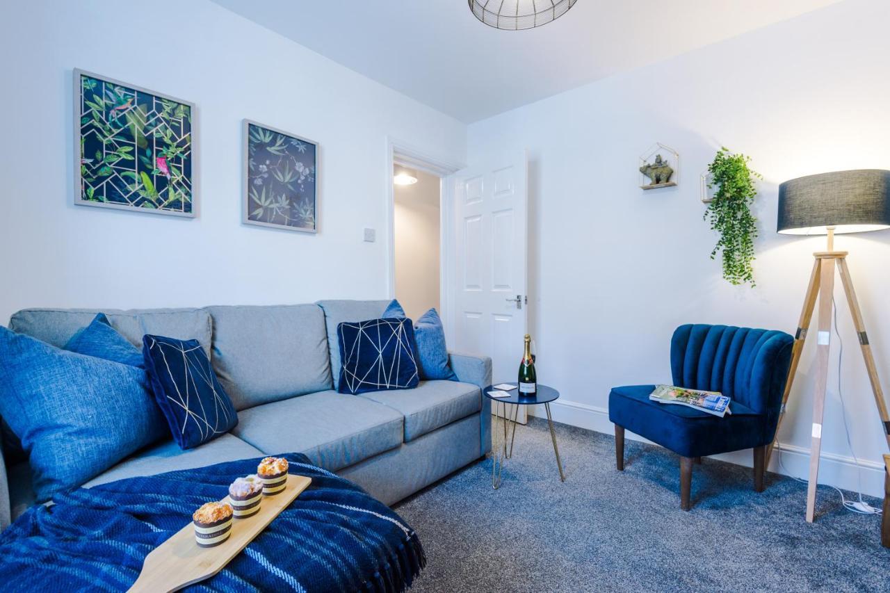 Chester City Centre Cottage: Spacious 2-Bed for 6 Exterior photo