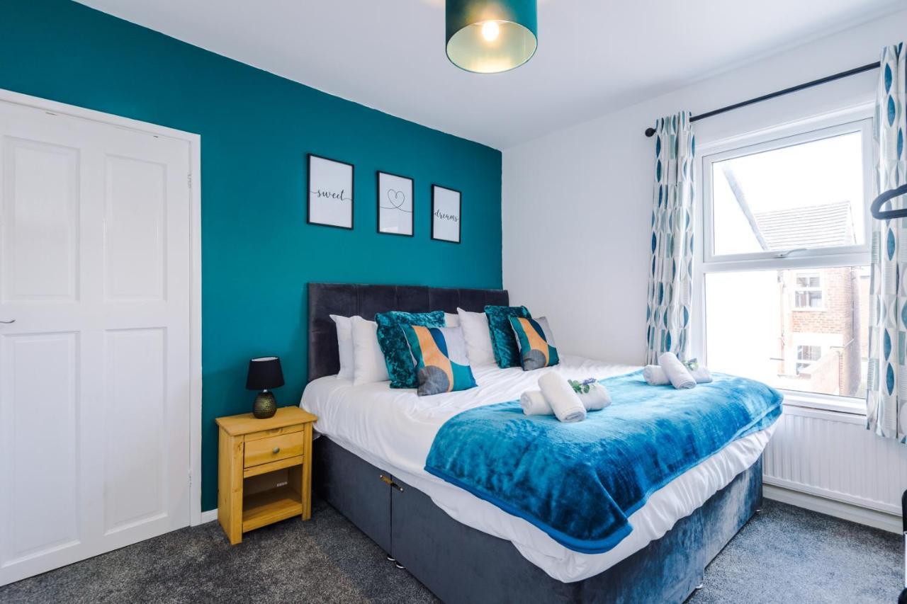 Chester City Centre Cottage: Spacious 2-Bed for 6 Exterior photo