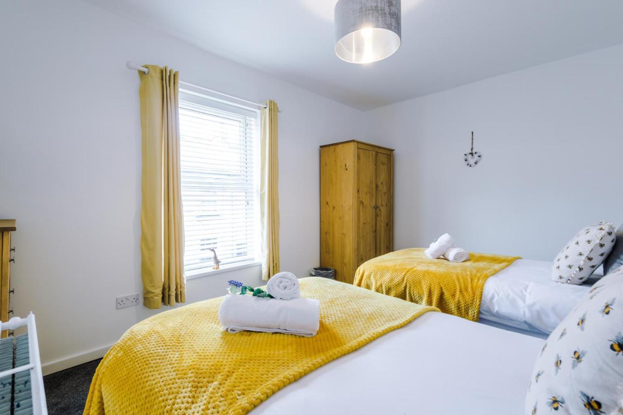 Chester City Centre Cottage: Spacious 2-Bed for 6 Exterior photo