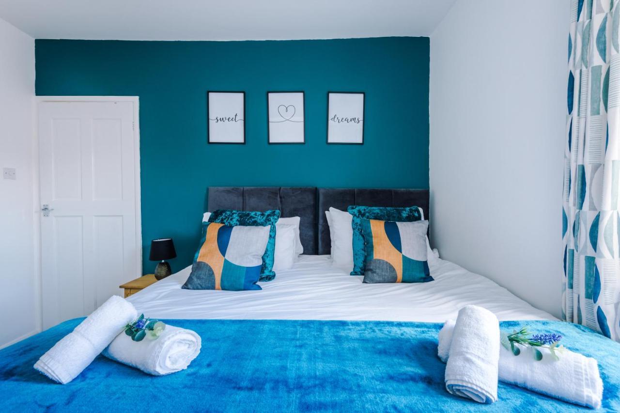 Chester City Centre Cottage: Spacious 2-Bed for 6 Exterior photo